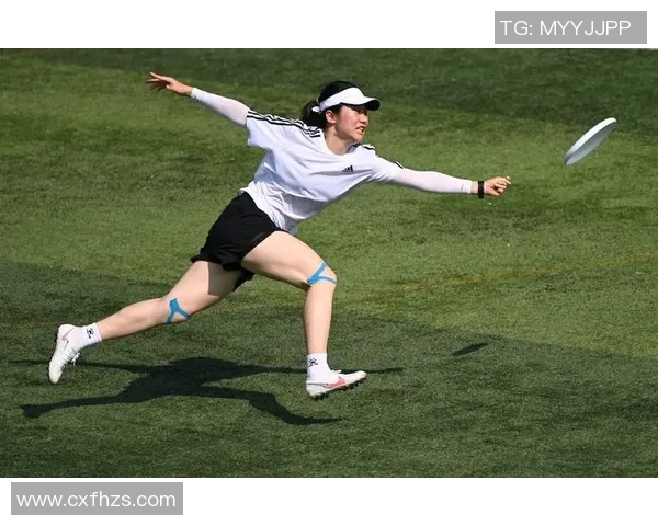 西安飞盘队在世界攀岩锦标赛中以82分稳居积分榜首位